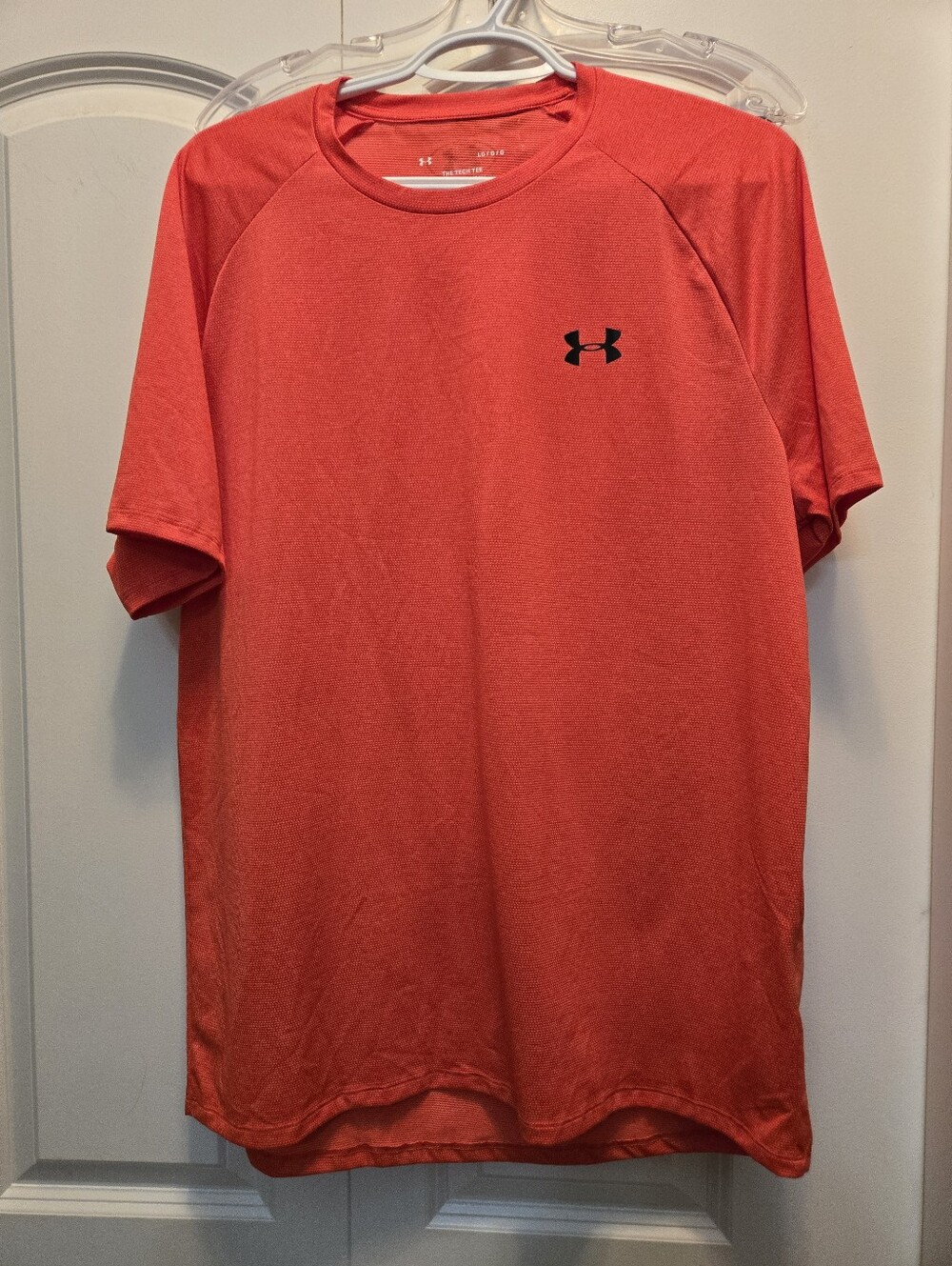 Under Armour Men’s Coral Red Short Sleeve Performance Tee